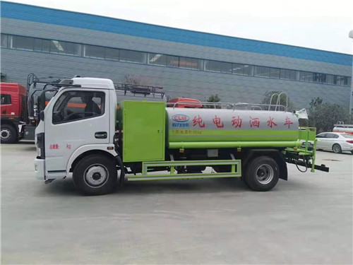 4.5噸純電動灑水車發(fā)往廣東，?？蛻羯馀d隆，用車愉快！