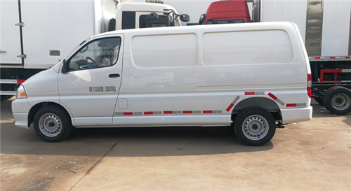 金杯新快運國六面包冷藏車，汽油，市內(nèi)不限行