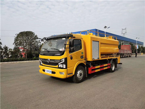 國六大多利卡清洗吸污車，吸污罐7立方，水箱2.7立方圖片參數(shù)