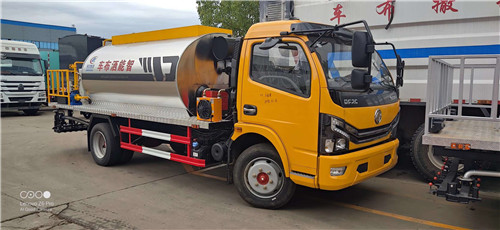 國(guó)六東風(fēng)多利卡6噸瀝青灑布車(chē)智能型配置介紹