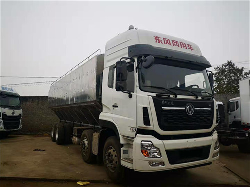 國(guó)五東風(fēng)天龍前四后八40方鋁合金飼料車自重輕，拉的多，不超載