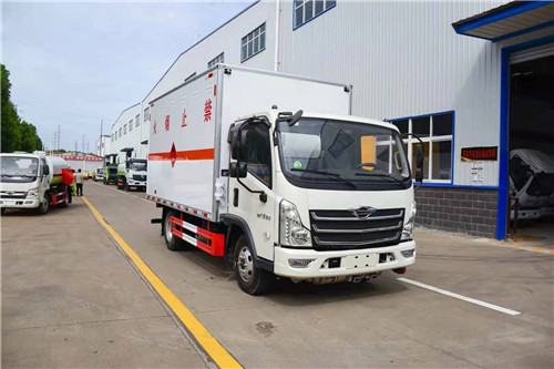 福田時代4.2米危險品廂式現(xiàn)車2臺可出爆破，氣體，液體，腐蝕，雜項