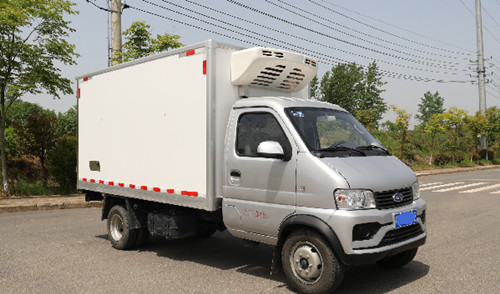 開瑞優(yōu)勁T70L國六3.22米冷藏車，短途運(yùn)輸是個(gè)不錯(cuò)的選擇