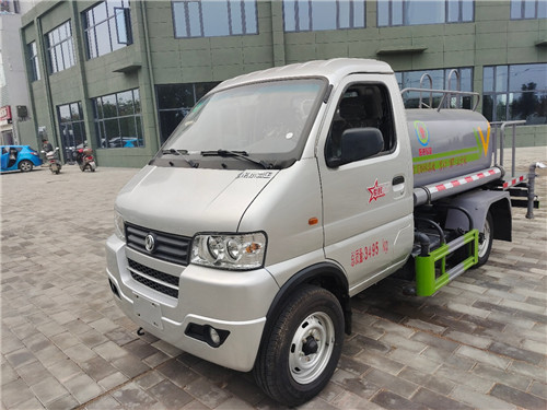 東風小霸王國六藍牌汽油綠化噴灑車 免征購置稅   藍牌上戶無憂 經(jīng)濟又實惠