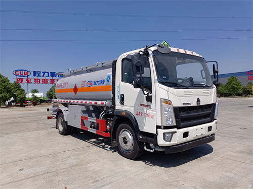 國六重汽豪沃8.5方運(yùn)油車廠家直銷，價(jià)格優(yōu)惠