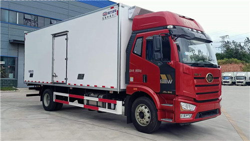 國(guó)六解放J6L精英版7.5米冷藏車，10噸國(guó)六冷藏車