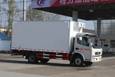 廂長(zhǎng)5.05米東風(fēng)多利卡冷藏車(chē)