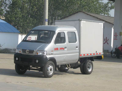 程力威牌廂長(zhǎng)2.28米廂式低速貨車(chē)