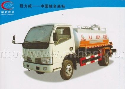 低速貨車(chē)吸糞車(chē)