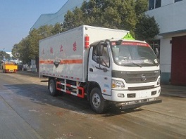 國(guó)五福田歐馬可6.9噸腐蝕性物品廂式運(yùn)輸車